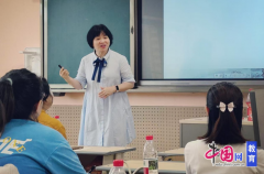 附小校长岳自奎对配合体“青蓝结对”提出但愿